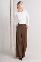 Load image into Gallery viewer, Cocoa Line Trousers
