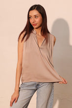 Load image into Gallery viewer, Essential Ease Top
