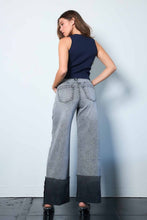 Load image into Gallery viewer, Smoke Edge Jeans
