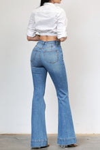 Load image into Gallery viewer, Retro Hem Jeans
