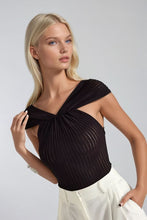 Load image into Gallery viewer, Twist Avenue Top
