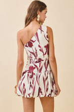 Load image into Gallery viewer, Wine Petal Mini
