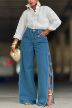 Load image into Gallery viewer, Bloomline Jeans
