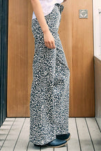 Load image into Gallery viewer, WildCore Jeans
