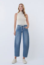 Load image into Gallery viewer, Motion Barrel Jeans
