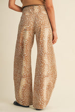 Load image into Gallery viewer, Bambi Barrel Jeans
