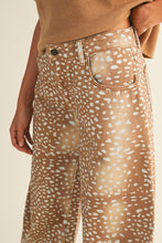 Load image into Gallery viewer, Bambi Barrel Jeans
