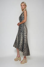 Load image into Gallery viewer, Feline Curve Midi
