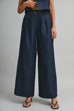 Load image into Gallery viewer, Buttonline Denim Set
