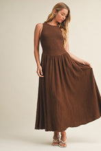 Load image into Gallery viewer, Earthform Midi Dress
