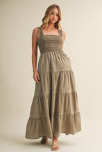 Load image into Gallery viewer, Stoneleaf Maxi
