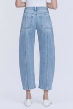Load image into Gallery viewer, Brilliant Barrel Jeans
