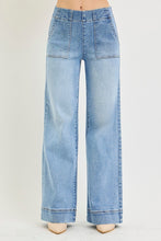 Load image into Gallery viewer, Easy Street Jeans
