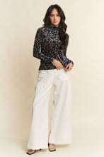Load image into Gallery viewer, Vanilla Fold Pants

