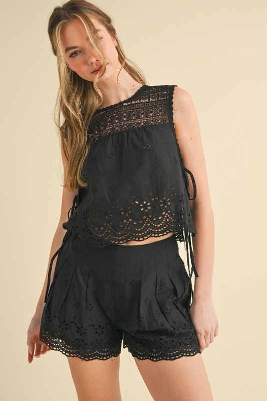 Ebon Lace Set