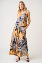 Load image into Gallery viewer, Golden Mosaic Palazzo
