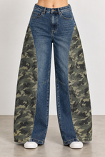 Load image into Gallery viewer, Camo Fusion Jeans
