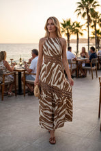 Load image into Gallery viewer, Caramel Zebra Maxi
