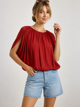 Load image into Gallery viewer, Grecian Flame Top
