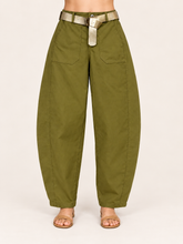 Load image into Gallery viewer, Aceituna Volume Pants
