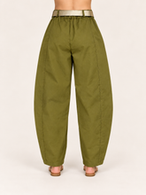 Load image into Gallery viewer, Aceituna Volume Pants
