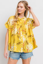 Load image into Gallery viewer, Golden hibiscus top
