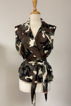 Load image into Gallery viewer, Camo Trooper Vest
