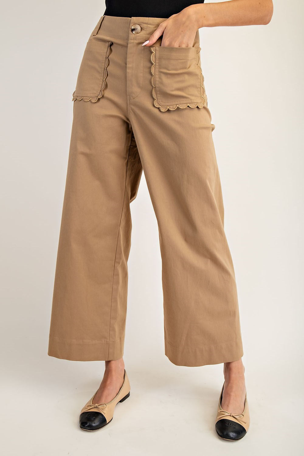 Scallop Edge Pants