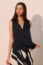 Load image into Gallery viewer, Essential Ease Top
