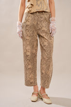 Load image into Gallery viewer, Snake Desert Barrel
