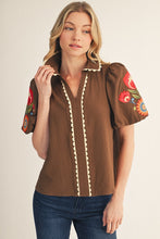 Load image into Gallery viewer, Chestnut Garden Top
