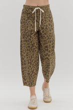 Load image into Gallery viewer, Prowl Balloon Pant

