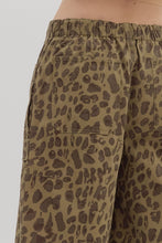 Load image into Gallery viewer, Prowl Balloon Pant
