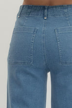 Load image into Gallery viewer, Skywash Capri
