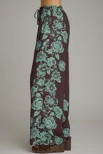 Load image into Gallery viewer, Laguna Bloom Pant Set
