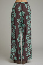 Load image into Gallery viewer, Laguna Bloom Pant Set
