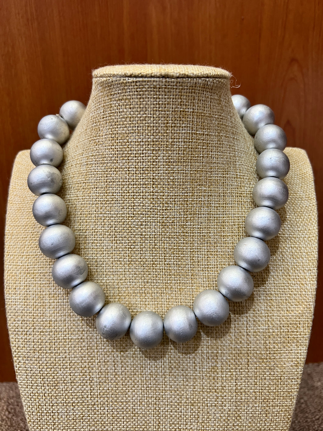 Silver Pearls Collar